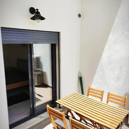 Rooftop Montenegro 公寓